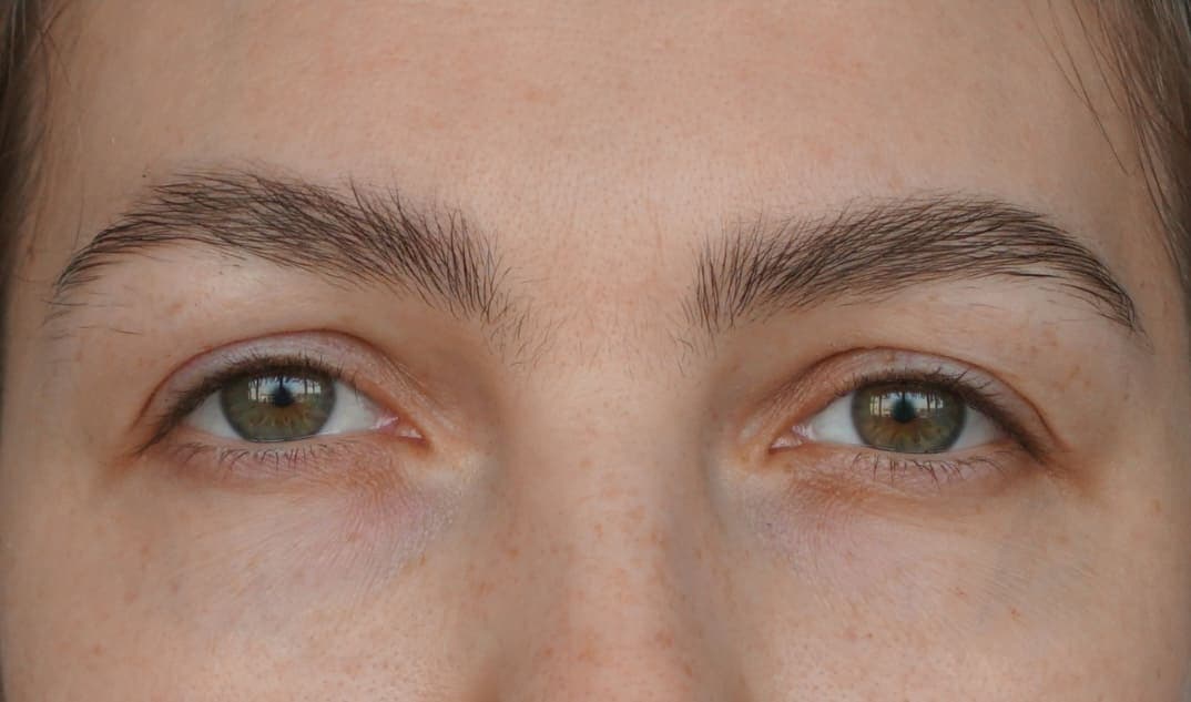 Woman with well-groomed, natural-looking eyebrows