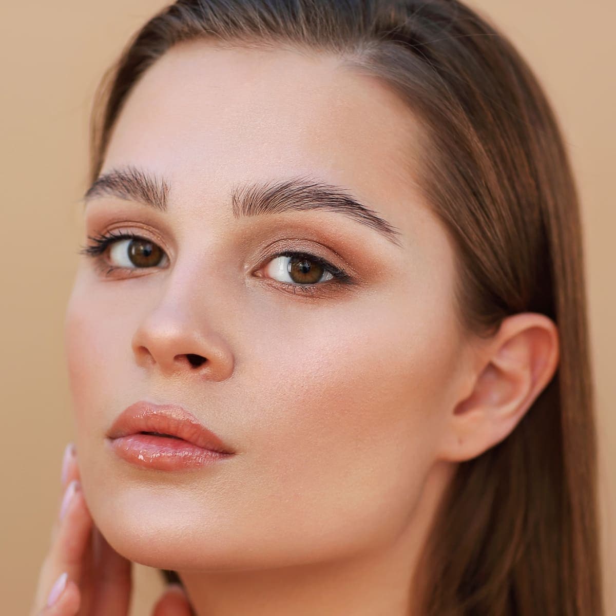 Woman with well-defined, natural-looking eyebrows