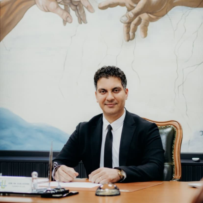 Leading medical expert representing our co-developed approach to hair restoration