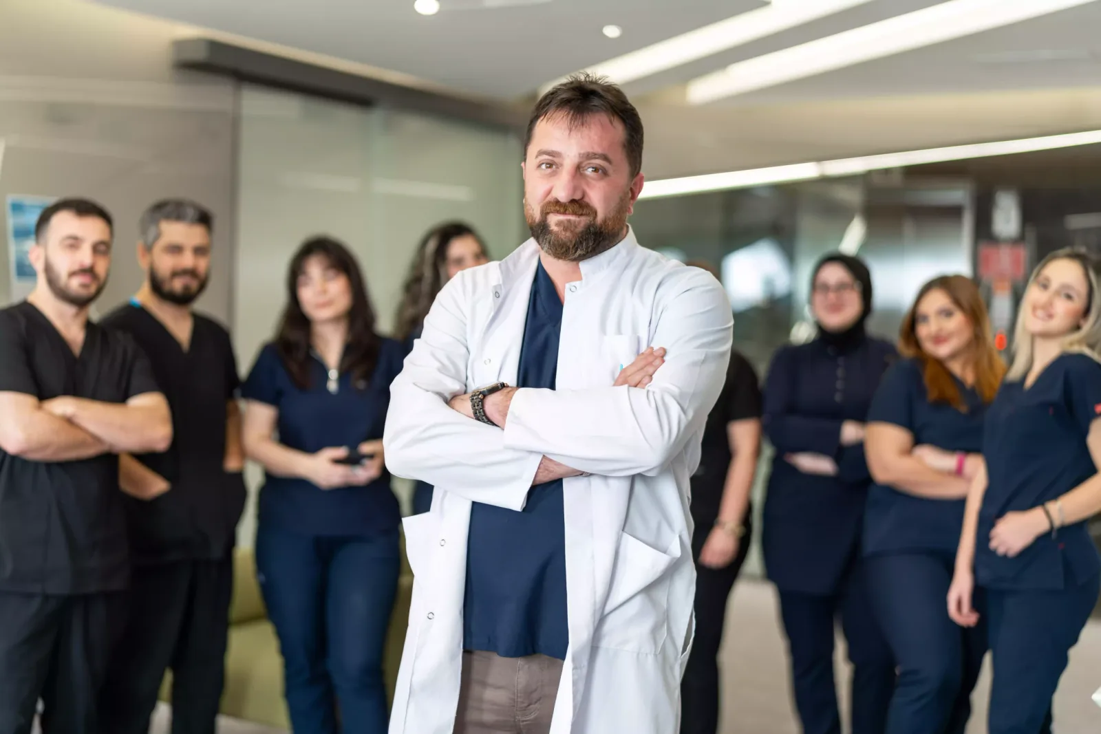 Dr. Vedat Tosun and the Medhair clinical team at Liv Hospital Vadistanbul